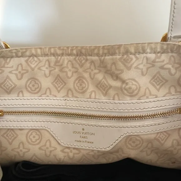 Cream and white canvas LV - Picture 3 of 3